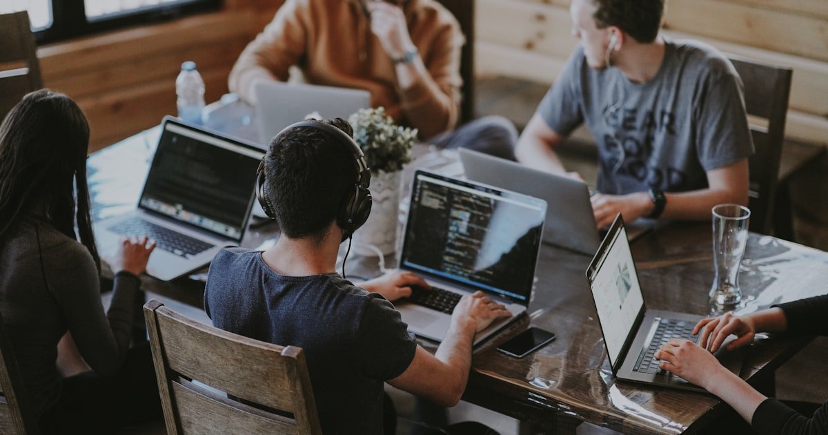 Best 5 Business WordPress Themes 2026